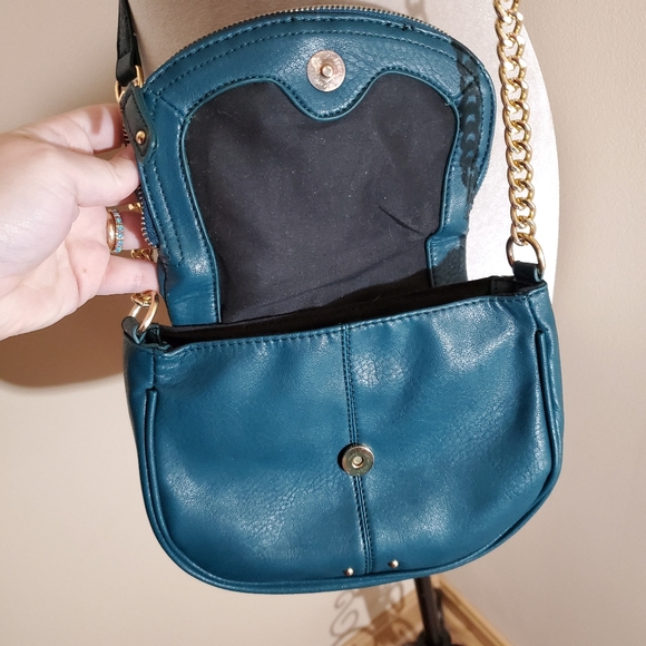 SOLD Teal Gold Boho Tassel Multi Pocket Crossbody - Picture 4 of 6